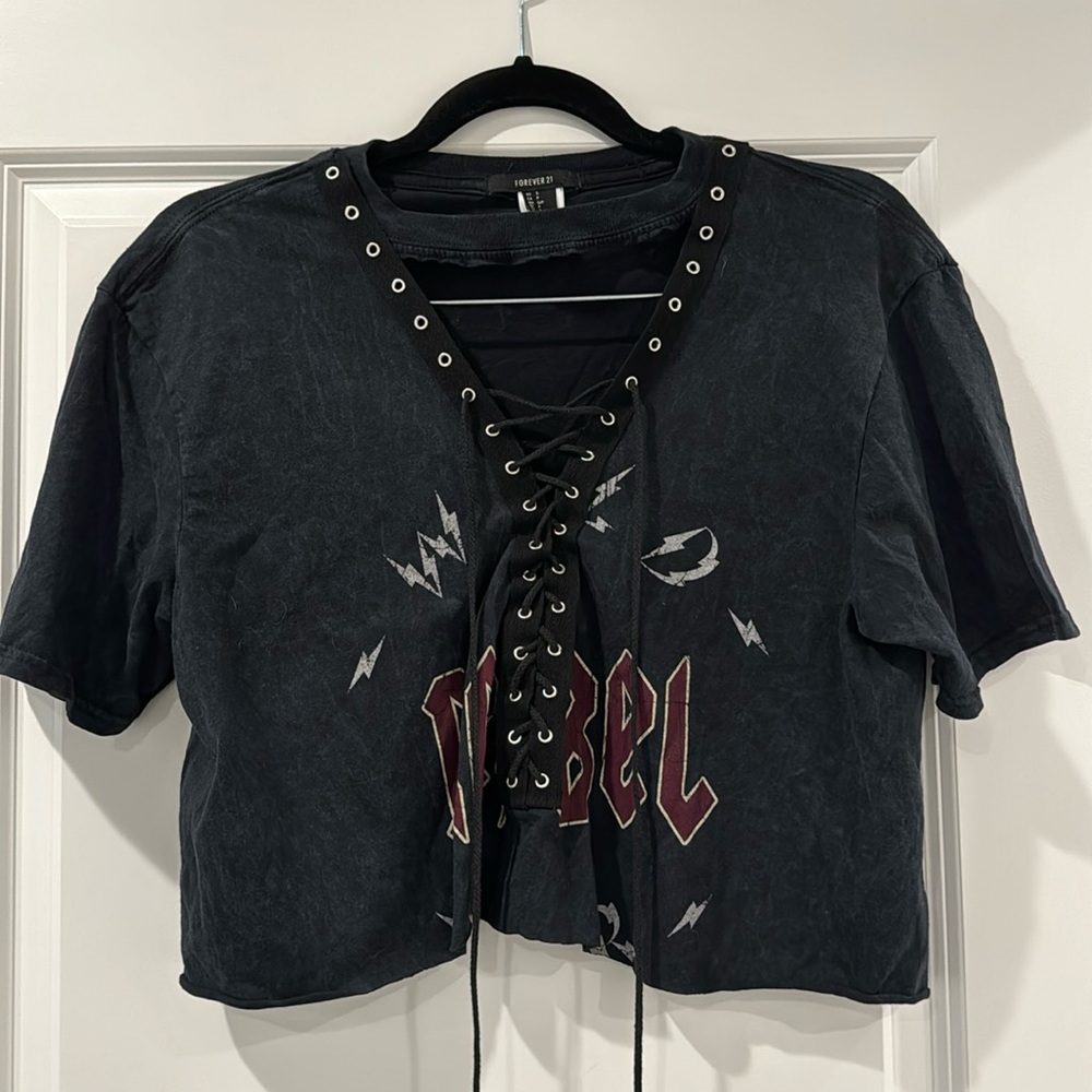 Rebel crop top with lace front